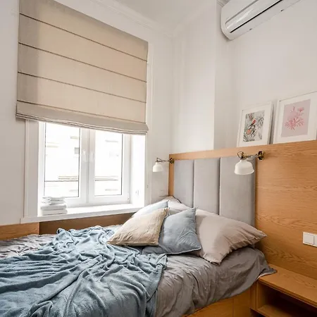 Rynek Stare Miasto 5 - Klima Netflix Appartement