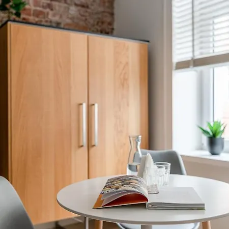 Rynek Stare Miasto 5 - Klima Netflix Appartement